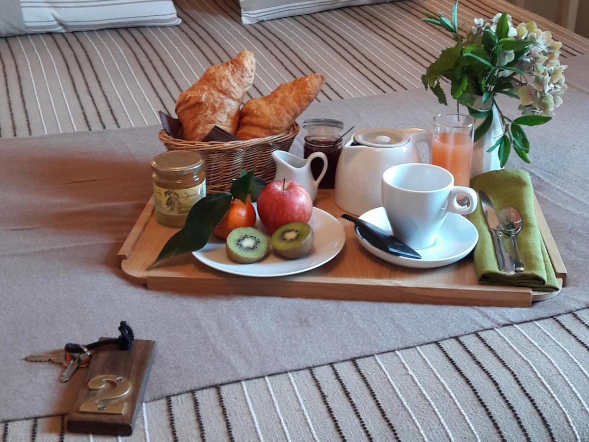 Logis Restaurant La Barguillere Hotel