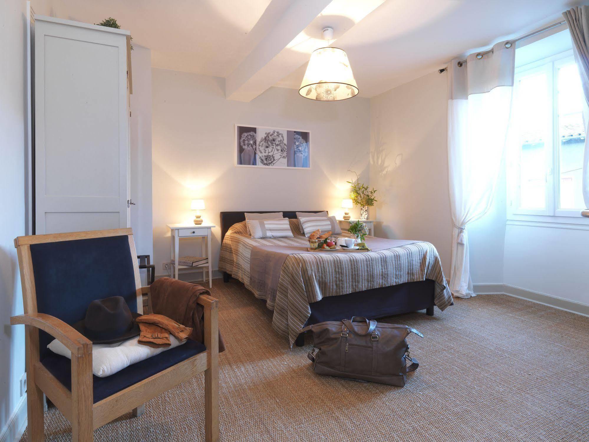 Logis Restaurant La Barguillere Hotel